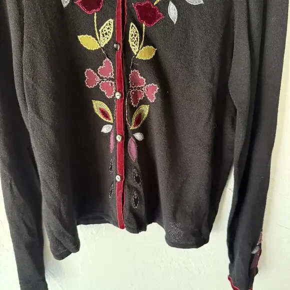 J Jill Sweater Y2k‎ Whimsigoth Medium Petite Floral Embroidered Button Cardigan - Picture 4 of 9